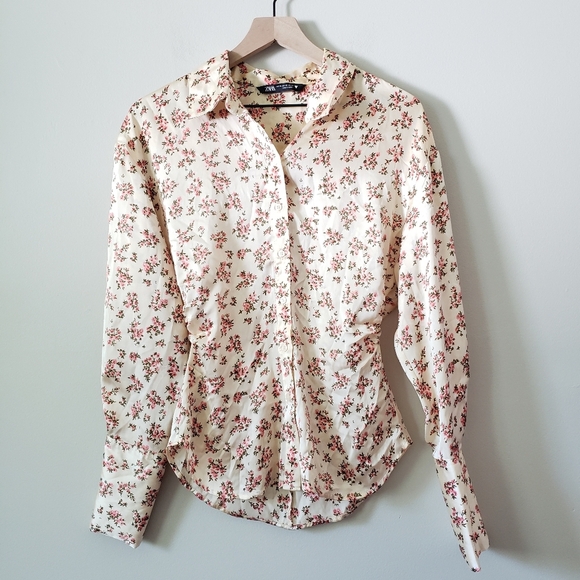 Zara Floral Satin Blouse Top Size XS Yellow Pink Rose Button Down - Picture 2 of 7